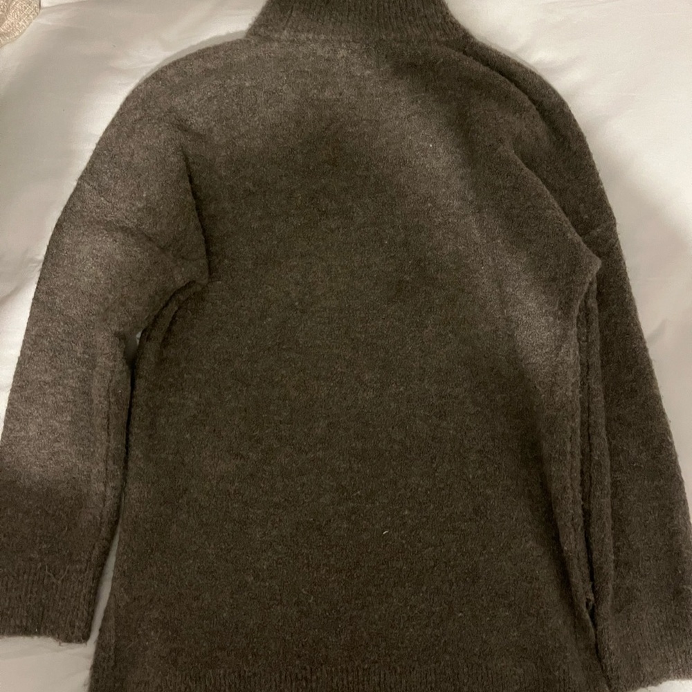 Abercrombie turtle neck sweater
